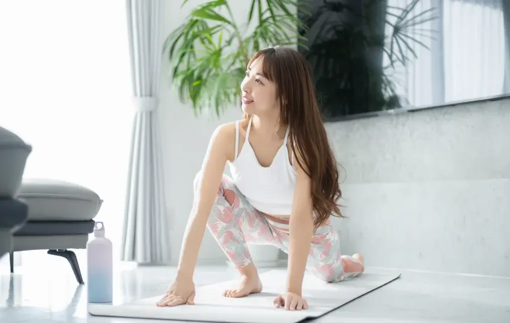 運動している人